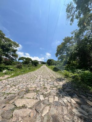 TERRENO CON VISTA A LAGO DE CHALAPA EN ZONA RESIDENCIAL (COUNTRY CLUB )