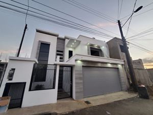 Se vende lujosa casa