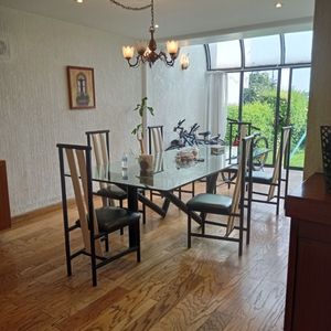 Casa en venta con jardín