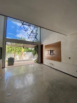 CASA EN PRIVADA EN TEMOZON NORTE