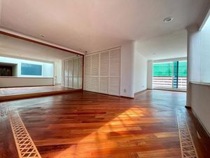 CASA EN VENTA O RENTA CON ALBERCA! - DEL VALLE CENTRO