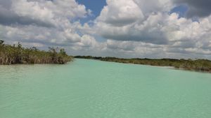 7400 MTs con 17 de frente de laguna, Estero de Chac, Laguna Bacalar