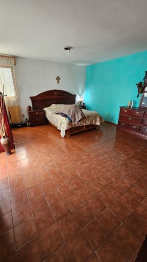 CASA EN VENTA EN HIMNO NACIONAL CON 4 RECAMARAS