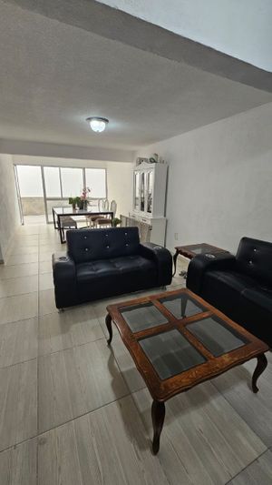 CASA EN VENTA EN LOMAS 4ta. SECCION