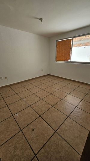 CASA EN VENTA EN LA JOYA CON TINA DE BAÑO