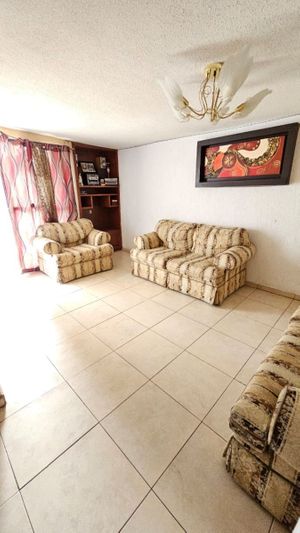 CASA EN VENTA EN HIMNO NACIONAL CON 4 RECAMARAS