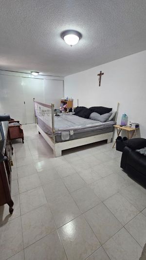 CASA EN VENTA EN LOMAS 4ta. SECCION