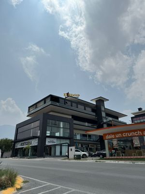 SE VENDE LOCAL COMERCIAL EN PLAZA COMERCIAL