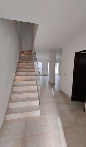 CASA EN VENTA EN CUMBRES ELITE PREMIER