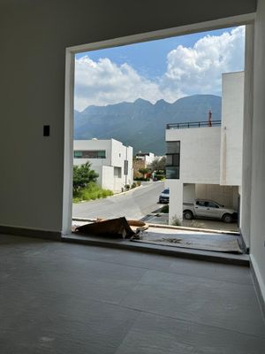 CASA EN VENTA EN DOMINIO CUMBRES