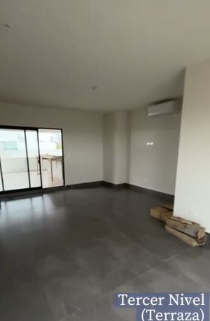 CASA EN VENTA EN CUMBRES ELITE PREMIER