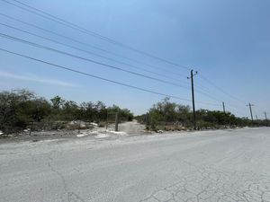 TERRENO EN VENTA CIENEGA DE FLORES 10 HECTAREAS USO DE SUELO INDUSTRIAL