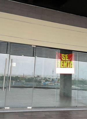 SE RENTA LOCAL COMERCIAL EN PLAZA COMERCIAL