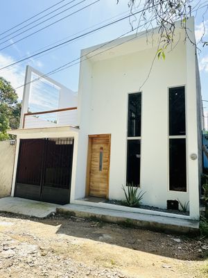 Casa en venta Copoya acabados en madera de cedro