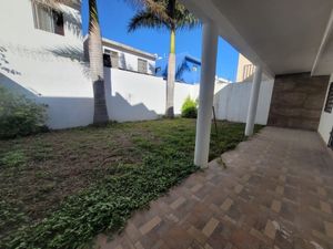 CASA EN VENTA EN FRACCIONAMIENTO HACIENDAS DEL BOSQUE CD. VICTORIA