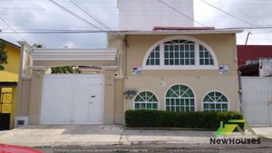 SE VENDE EDIFICIO CON 5 DEPARTAMENTOS, IDEAL PARA INVERSION, COL. FERROCARRILERA