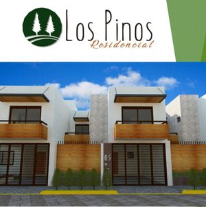 EN VENTA CASA  RESIDENCIAL LOS PINOS, CLUSTER CERCA DEL CEM, PRIMERO DE MAYO