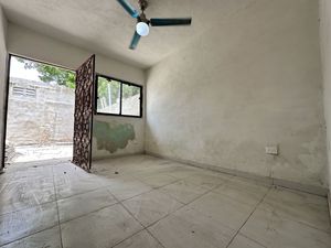 CASA EN VENTA SANTA ROSA,SUR-CENTRO  SOBRE CALLE PRINCIPAL, MÉRIDA