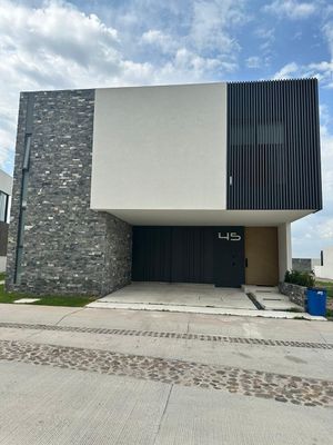 VENTA DE CASA EN PUNTA ARENA