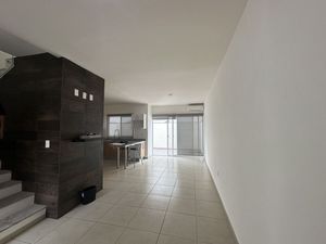 VENTA DE CASA EN RANCHO SANTA MÓNICA