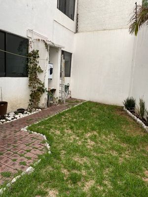 VENTA DE CASA EN AVENIDA DEL IMAN, BOSQUES TETLAMAYA, COYOACAN, CDMX.