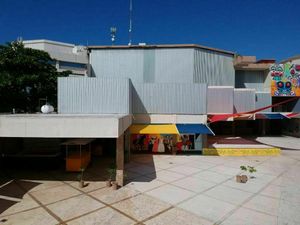 VENTA DE TERRENO  CON LOCAL COMERCIAL EN PARTY CENTER PLAZA