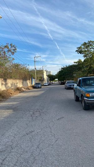 Terreno en venta en esquina Ciudad Industrial