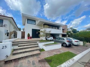 Hermosa Casa en venta en la mejor zona de Zapopan, Colomos Patria