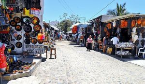 Terreno entre Bucearías y la Cruz de  Huanacaxtle