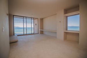 Penthouse E frente a playa Amina WR