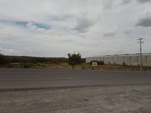 Terreno comercial o industrial en Cadereyta