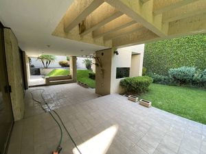 CASA A PRECIO DE TERRENO ZONA ANDARES