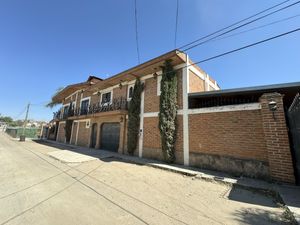 TERRENO CON HACIENDA SOBRE CARRETERA COLOTLÁN