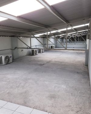 Bodega con Oficinas en Renta, Col. Industrial, Monterrey, N.L. - $220,000 pesos