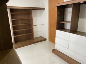 Oportunidad!, Departamento en Venta en Bosque Real!