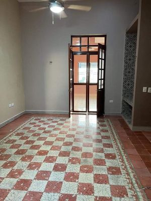 CASA EN VENTA  AMUEBLADA EN EL CENTRO DE MÉRIDA