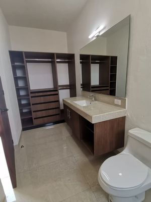 Departamento en renta en Mérida, Yucatán. Colonia Dzityá. 3 recámaras 4 baños.