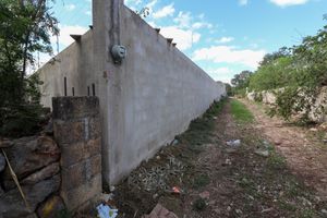 Terreno en venta al Norte de Mérida. Conkal Pueblo. Esquina.