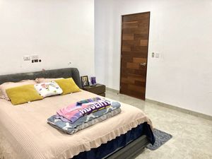 CASA EN VENTA AL NORTE DE MERIDA. PRIVADA LA REJOYADA KOMCHEN.