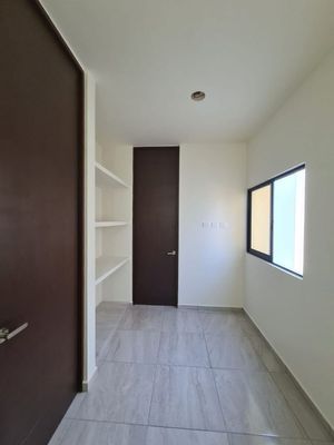 CASA EN RENTA EN  PRIVADA NATIVA CONKAL