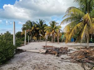 TERRENO EN VENTA EN TELCHAC PUERTO. LIMPIO.