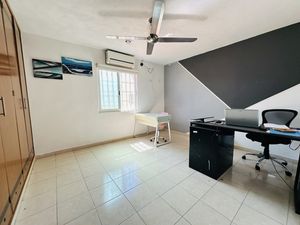 CASA EN VENTA JARDINES DEL NORTE, MÉRIDA