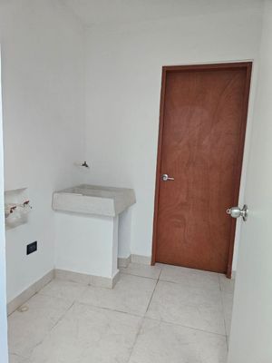 CASA EN VENTA AL NORTE DE MERIDA, YUC. PRIVADA.