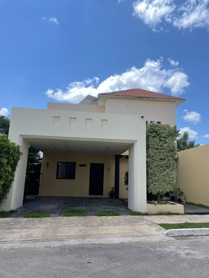 CASA EN VENTA/PRIVADA SANTA CRUZ CONKAL