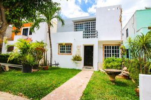 CASA DE 4 HABITACIONES Y PISCINA EN RENTA, CHUBURNA