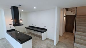 TOWNHOUSE EN VENTA AL NORTE DE LA CIUDAD DE MÉRIDA | 4 RECÁMARAS |