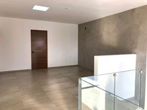 CASA EN VENTA AL NORTE DE MÉRIDA, PRIVADA RESIDENCIAL "ENTRE PARQUES".