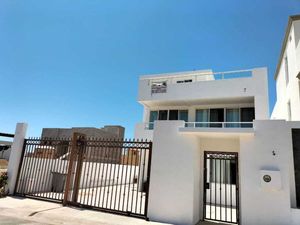 HERMOSA CASA ESTILO MODERNO EN ROSARITO PUNTA AZUL 3 NIVELES 5 BAÑOS