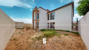 CASA EN VENTA EN LEONES CON RECAMARA PRINCIPAL EN PLANTA BAJA