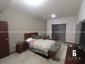 CASA EN VENTA EN VALLE ESCONDIDO FRENTE A PARQUE